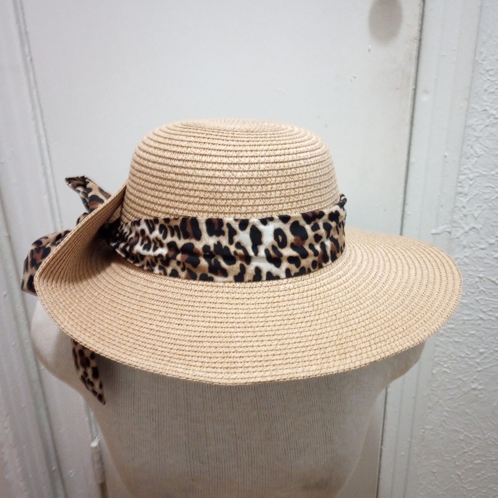 Marcus Adler New York Sun Hat With Animal Print Ribbon 100% Paper